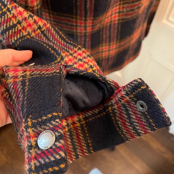 Brooks Brothers plaid jacket with asymmetrical zipper - Picture 6 of 7